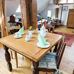 Modernes Mit Parkplatz In Der Eifel Apartmán