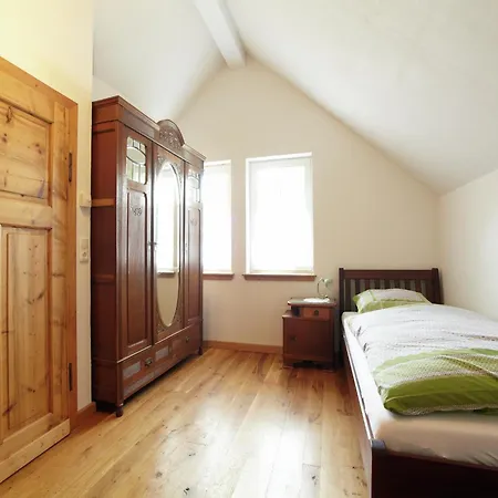 Modernes Apartment Mit Parkplatz In Der Eifel 슈라이덴