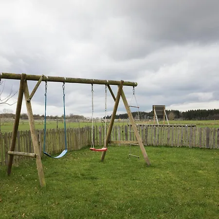 Modernes Apartment Mit Parkplatz In Der Eifel 아파트 슈라이덴
