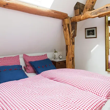 Modernes Apartment Mit Parkplatz In Der Eifel *