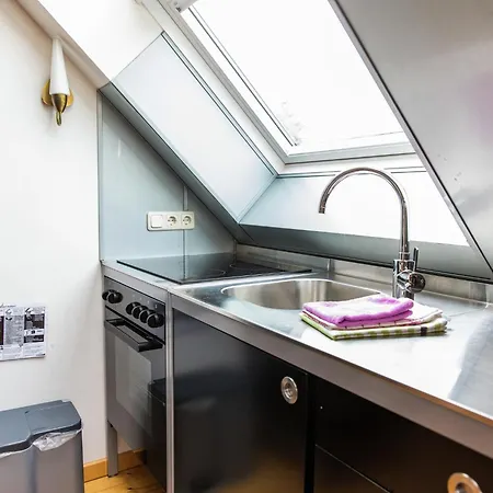 Modernes Apartment Mit Parkplatz In Der Eifel 슈라이덴