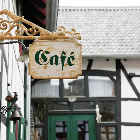 아파트 Modernes Apartment Mit Parkplatz In Der Eifel *