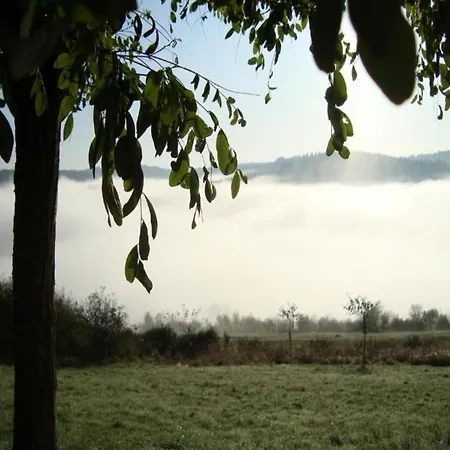 Modernes Apartment Mit Parkplatz In Der Eifel