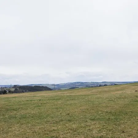 아파트 Modernes Apartment Mit Parkplatz In Der Eifel *