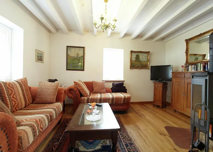 Modernes Apartment Mit Parkplatz In Der Eifel