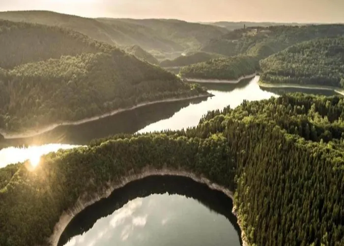 Modernes Apartment Mit Parkplatz In Der Eifel Апартаменты